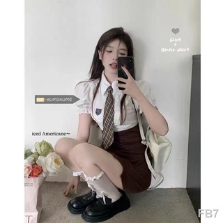เสื้อครอป Kumikumi สไตล์วิทยาลัย JK ชุดสูทหญิงเสื้อแขนพัฟฤดูร้อนหวานและเผ็ดกระเป๋าสะโพกชุด 2 ชิ้น