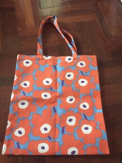 กระเป๋าผ้า Marimekko ลายดอกเดซี่สีส้ม แบบสวย