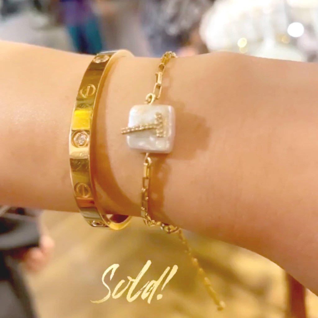a-cemi-initial-pearl-bracelet-rose-goldมุกแท้กําไลมุกแท้-กําไลเงินแท้-ชุบทอง-18k-โรสโกลว์-กําไลตัวอักษร-ของขวัญแฟน