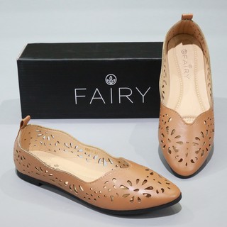ภาพขนาดย่อของภาพหน้าปกสินค้ารองเท้าส้นแบน 888-3 รองเท้าหุ้มส้นเจาะฉลุ FAIRY จากร้าน fairyfine บน Shopee ภาพที่ 6