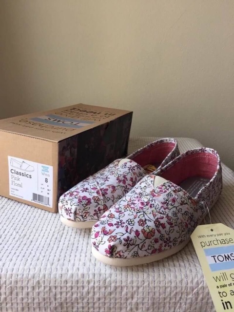 รองเท้า-toms-pink-flora