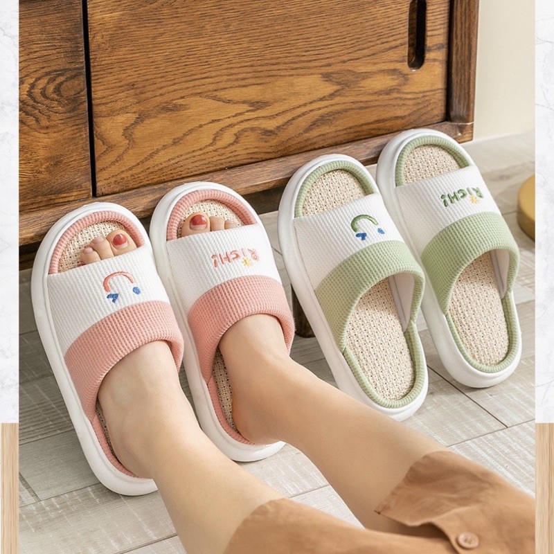 ภาพสินค้าRich รองเท้าแตะใส่ในบ้าน รองเท้าใส่ในออฟฟิศ ลายยิ้ม จากร้าน homeappliance818 บน Shopee ภาพที่ 2