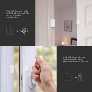 ภาพขนาดย่อของภาพหน้าปกสินค้าAqara Door And Window Sensor (Global Version) เครื่องติดตามสถานะการเปิดหรือปิดประตูและหน้าต่าง สินค้าประกันศูนย์ไทย จากร้าน snapshotshop บน Shopee