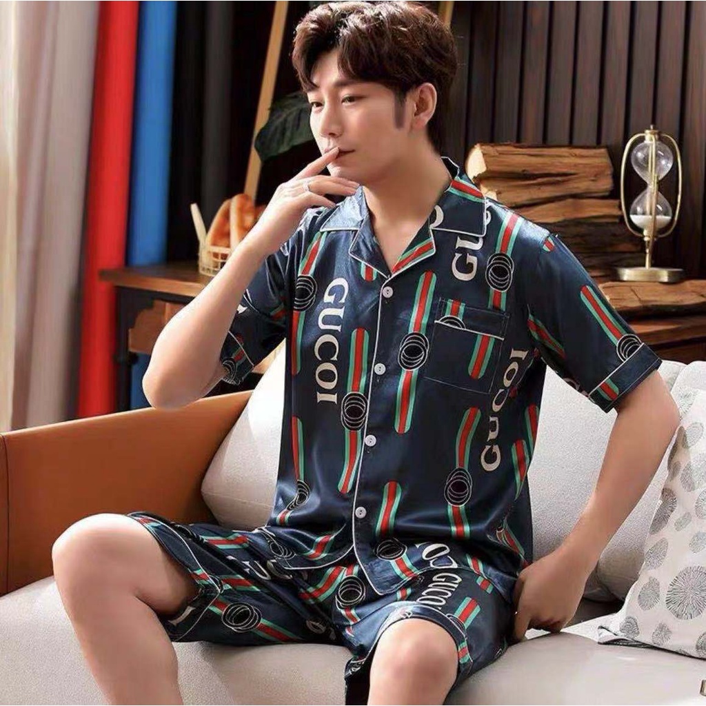 ภาพหน้าปกสินค้า3333-1gracefeul_shop ชุดนอนผู้ชาย ผ้าซาตินแขนสั้นขาสั้น ผ้านิ่มใส่สบายไม่เครืองผิว สไตล์เกาหลี (สินค้าพร้อมส่ง)
