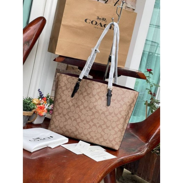 coach-signature-tote-bag