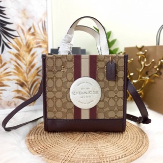 COACH DEMPSEY TOTE 22 IN SIGNATURE JACQUARD WITH STRIPE AND COACH PATCH