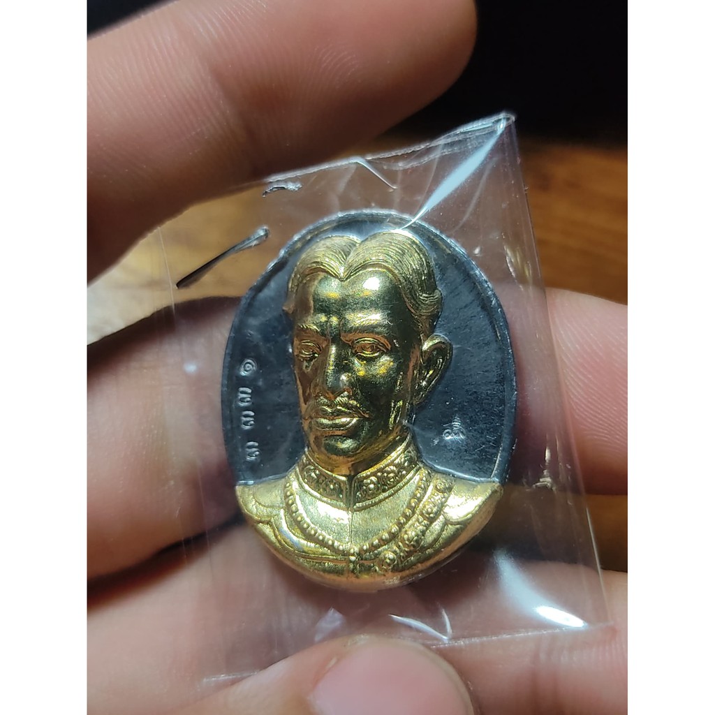 เหรียญสมเด็จพระเจ้าตากสิน-รุ่นบูรพาไพศาล-ค่ายตากสินจันทบุรี-ปี59-พิมพ์เล็ก-เนื้อชินหน้าทองทิพย์-พร้อมกล่อง