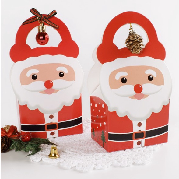 กล่องขนมสีแดงลายซานต้าครอสแพค-10-ใบ-ขนาดกล่อง-6x9x6-ซม