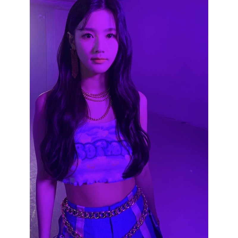 preorder-เสื้อครอปแบบมิยอน-miyeon-g-i-dle