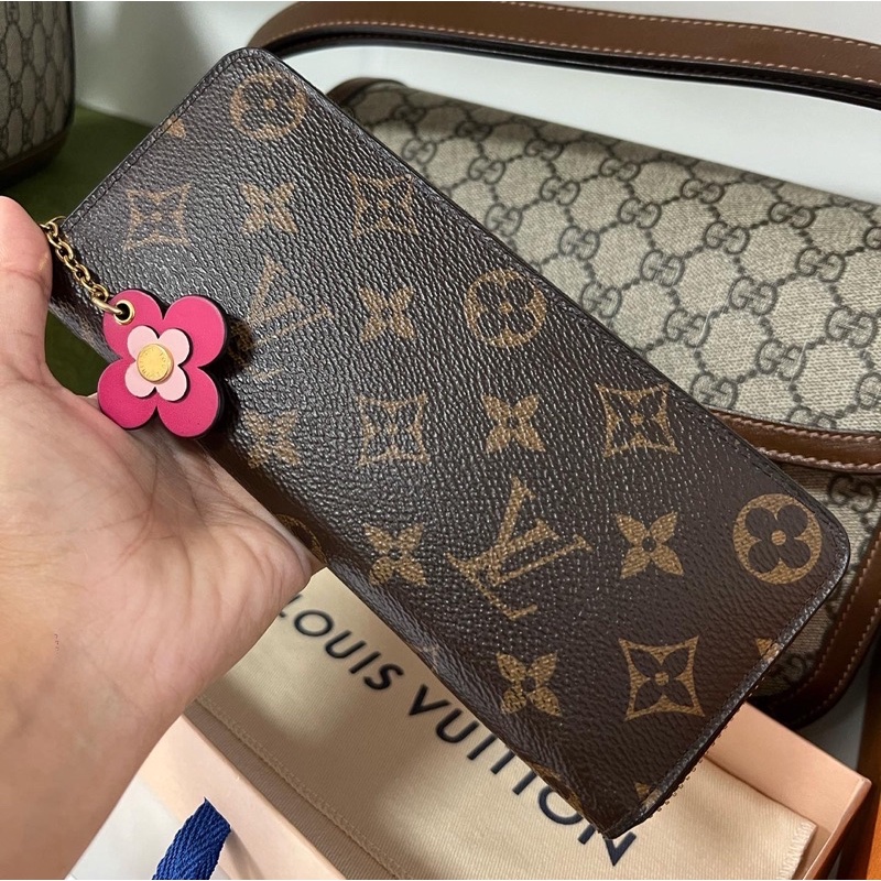 lv-clemence-zippy-wallet-dc18