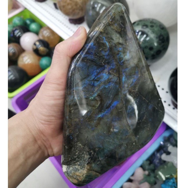 ลาบลาดอไลต์-labradorite-หินพ่อมด