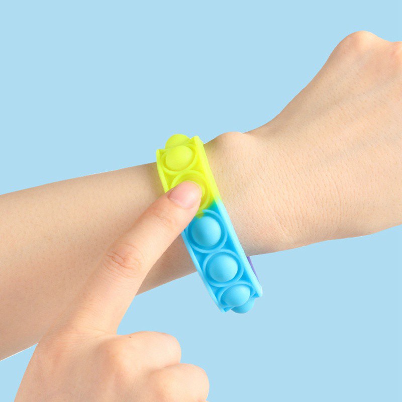 สายรัดข้อมือซิลิโคนลายเชอรี่ของเล่นบรรเทาความเครียดความวิตกกังวลความวิตกกังวล