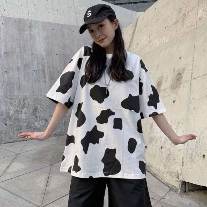 chili-k-k-11666-เสื้อยืดสกรีนลายวัว-oversize-เสื้อยืดผู้หญิงแฟชั่นใหม่-เสื้อผ้าเกาหลี-เสื้อยืดแขนสั้นผ้ามัดย้อม