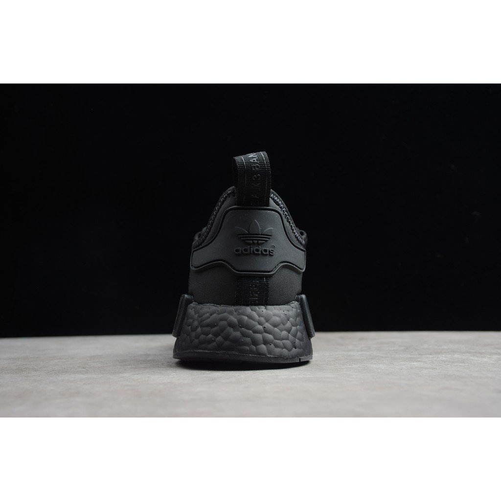 adidas-nmd-r1-triple-black-s31508-ของแท้ถูกลิขสิทธิ์-100-1