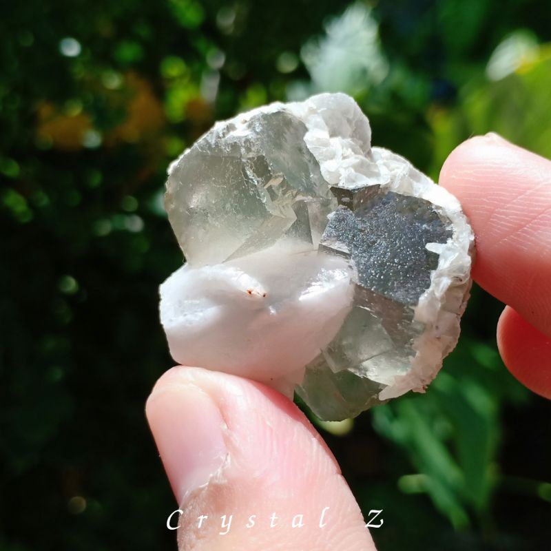 fluorite-octahedralfluorite-ผลึกฟลูออไรต์สีเขียว-ขนาด-3-1-5-2-8-จากประเทศจีน-หินธรรมชาติ-หินดิบ