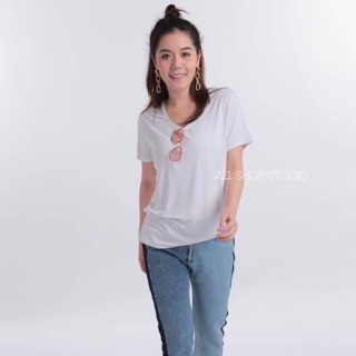 เสื้อยืดคอรุ่ย งาน basic : A21shop