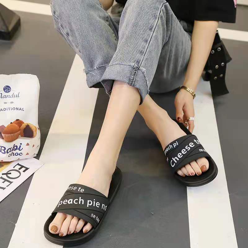 ภาพสินค้ารองเท้าแตะผู้หญิง/ชายใส่ได้ (ลายเส้น) รองเท้าแตะยางพื้นนุ่มใส่สบาย ไซส์36-45 จากร้าน fashion_shop9 บน Shopee ภาพที่ 8