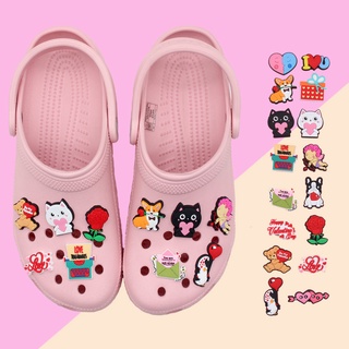 Jibbitz Crocs รองเท้าผู้หญิง shoe charms DIY ลายการ์ตูนแมว คอร์กี้ หมีน่ารัก pvc รองเท้าแตะ accessories เด็กผู้ชาย เด็กหญิง เด็ก ของขวัญคริสต์มาสสำหรับเด็ก