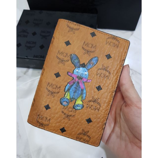 Mcm rabbit passport holder hot sale