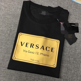 Versace เสื้อยืดแขนสั้นลําลอง คอกลม พิมพ์ลายตัวอักษร  แฟชั่นฤดูร้อน สไตล์ยุโรป สําหรับผู้ชาย 22