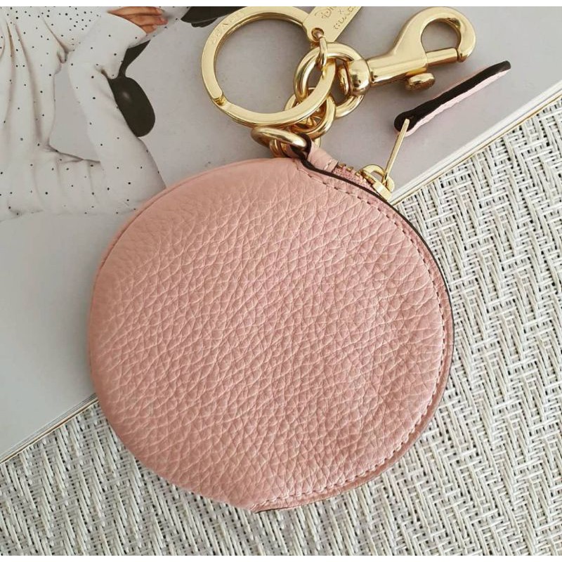 กระเป๋าใส่เหรียญ-สีชมพู-ลายดีสนีย์-ดามิเชียล-89988-disney-x-coach-circular-coin-pouch-bag-charm-with-disney-motif