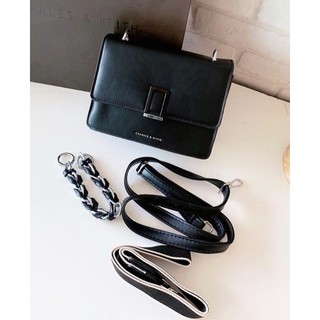 กระเป๋าสะพายข้างCharles&amp;Keith