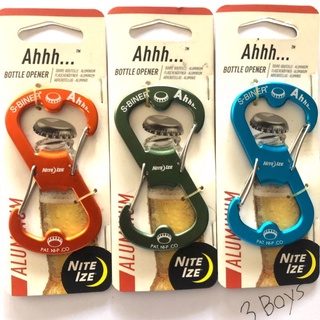 พวงกุญแจ Carabiner ของ NITE IZE รุ่น Ahhh มาพร้อมที่เปิดขวด