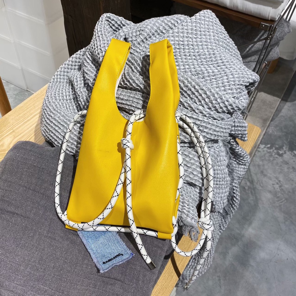 bagmatic-กระเป๋า-crossbody-bag-yellow-mustard