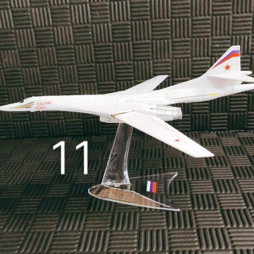 เครื่องบินทิ้งระเบิดหงส์ขาว-1-200-russian-tu-160-tu-160