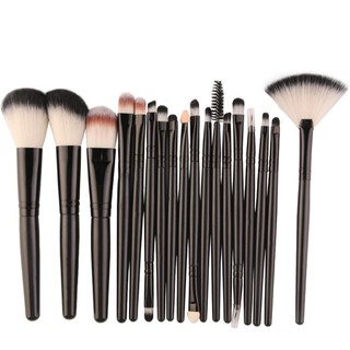 [Ready Stock] MAANGE  ชุดแปรงแต่งหน้าเครื่องสำอางรองพื้นอายแชโดว์ลิป 18 ชิ้น