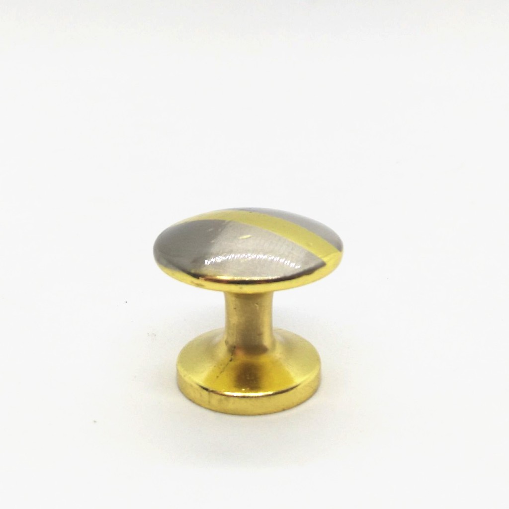 ปุ่มจับตู้-ลิ้นชัก-สีทองมีสีเงินพาดกลางผลิตจากวัสดุสแตนเลสเกรด304-ดีไซน์สวยหรูดูดี-ติดตั้งง่าย-ขนาดกระทัดรัด-ขนาด1-นิ้ว