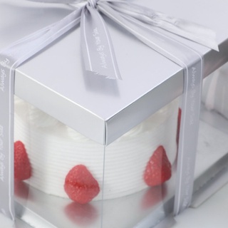 ภาพขนาดย่อของภาพหน้าปกสินค้า(AK)กล่องเค้ก กล่องเค้กใสทรงเหลี่ยม กล่องเค้กใสทรงสูง กล่องใส่เค้ก กล่องเค้กปอนด์ สีทอง สีเงิน สีดำ สีขาว 1 ใบ จากร้าน sriphattha บน Shopee ภาพที่ 3