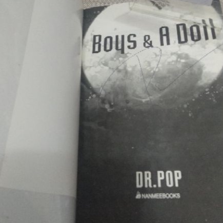 boys-amp-a-doll-บอยส์แอนด์อะดอลล์-ผู้เขียน-dr-pop-ดร-ป๊อบ