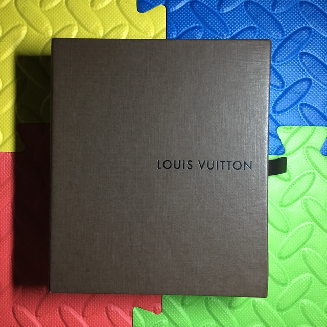 ของแท้-กล่อง-louis-vuitton