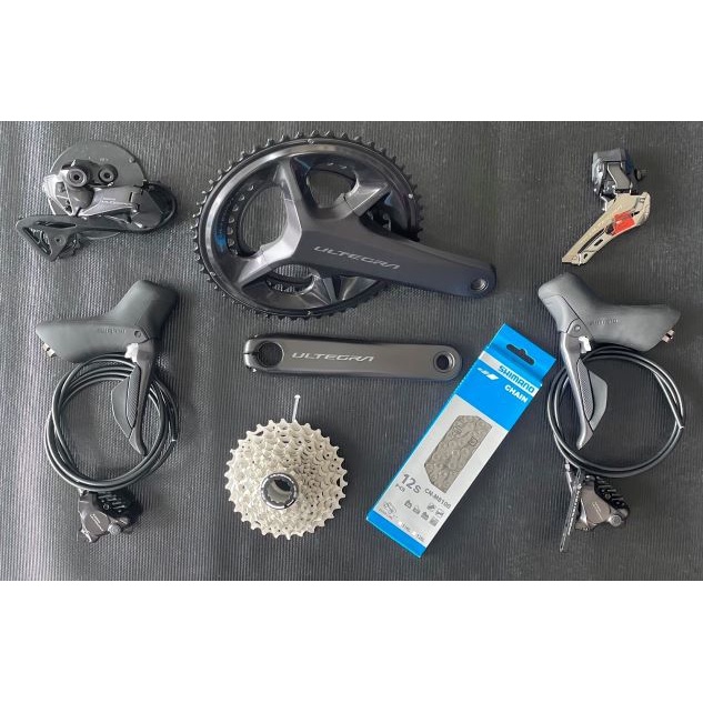 Shimano Groupe de Transmission - Ultegra Di2 R8100 - 2x12 Vitesses