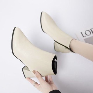 ภาพขนาดย่อของสินค้ารองเท้าบูทผู้หญิง HOT34-43 รหัส รองเท้าสตรี ขาว รองเท้าบูทหุ้มข้อ รองเท้าบูท ใหม่ รองเท้าส้นสูง ดาราอินเทอ boots