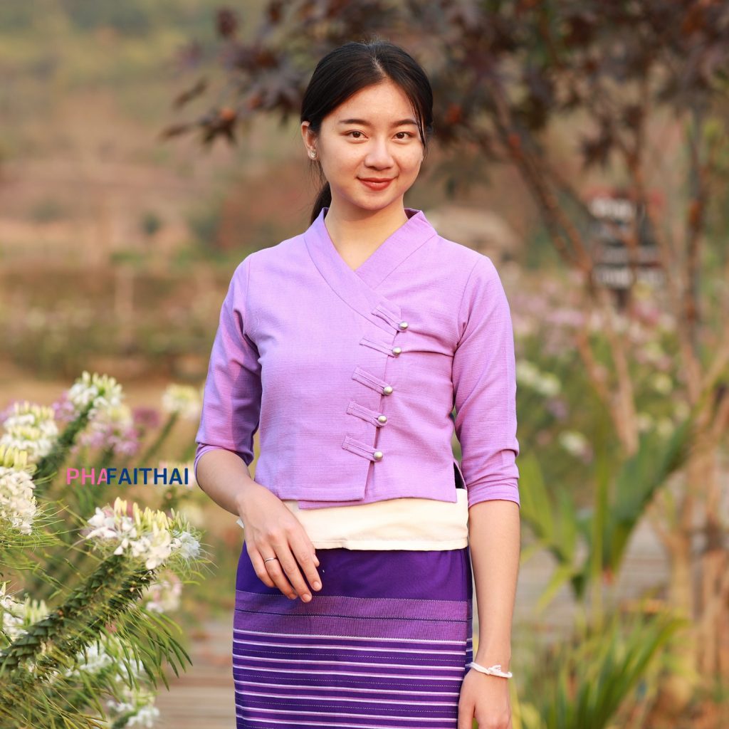 50004-เสื้อพื้นเมืองหญิง-กรองทอง-สีม่วง