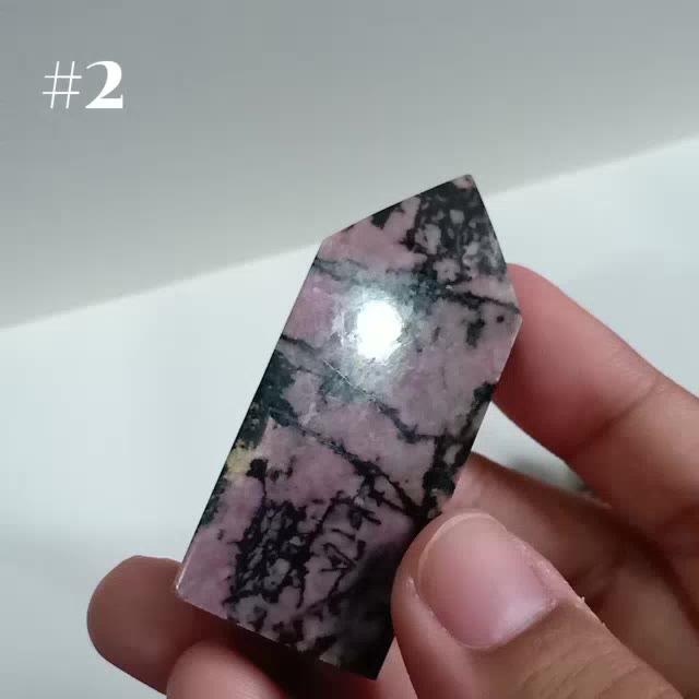 โรโดไนท์-rhodonite-point-เนื้อหินสีชมพู-แทรกดำ-ลวดลายสวย-2-สูง-5-4-cm