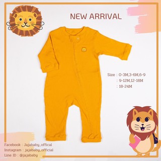 ภาพหน้าปกสินค้าJajababy Baby Jumpsuits (Yellow) ชุดนอนหมีสีเหลืองปักรูปสิงโต ที่เกี่ยวข้อง