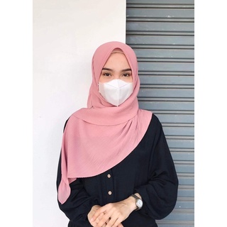 ภาพขนาดย่อของภาพหน้าปกสินค้าพลีทเล็กสามเหลี่ยมหลาครึ่ง จากร้าน kt.fafahijab บน Shopee