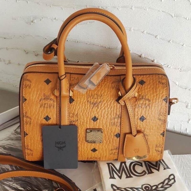 กระเป๋าถือ-mcm-small-boston-bag-9-นิ้ว-ค่า