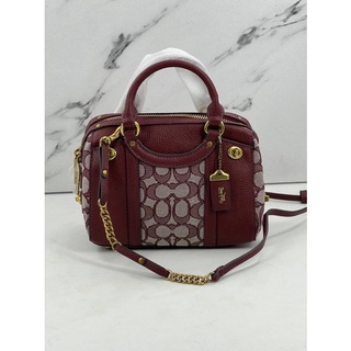 Coach  LARK BAG 19 IN SIGNATURE JACQUARD