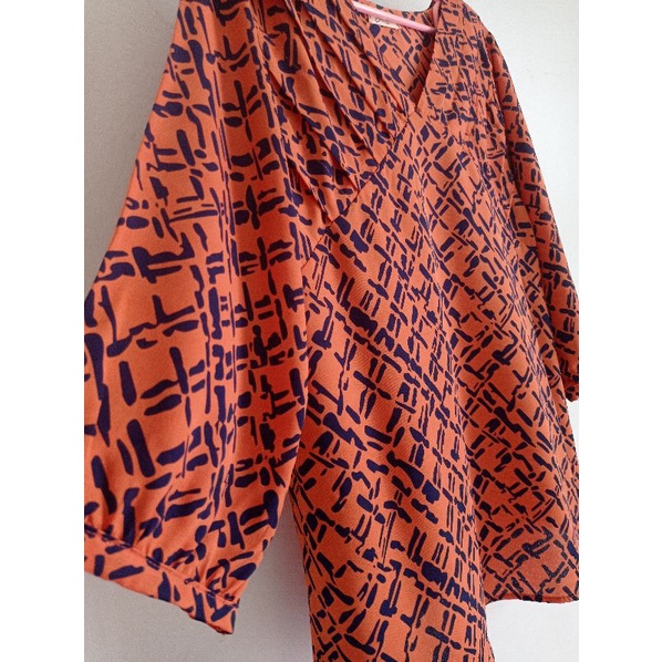 รหัสส098-เสื้อ-อก-42นิ้ว-สีส้ม-พิมพ์ลาย-ผ้าหางกระรอก-ใส่ทำงาน-แฟชั่นผู้ใหญ่-ไซส์ใหญ่