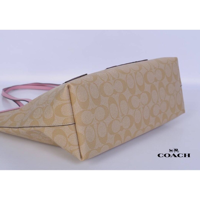 coach-tote-in-signature-canvas-with-sleeping-beauty