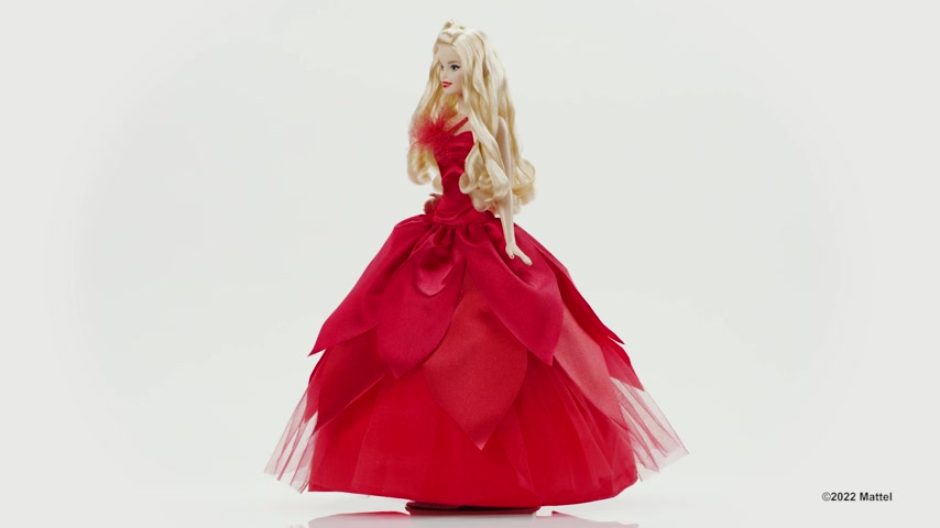 barbie-signature-2022-holiday-barbie-doll-blonde-wavy-hair-with-doll-stand-collectible-gift-hby06-ตุ๊กตาบาร์บี้-ปี-2022-พร้อมขาตั้ง-สีบลอนด์-สําหรับเก็บสะสม-ของขวัญ-hby06