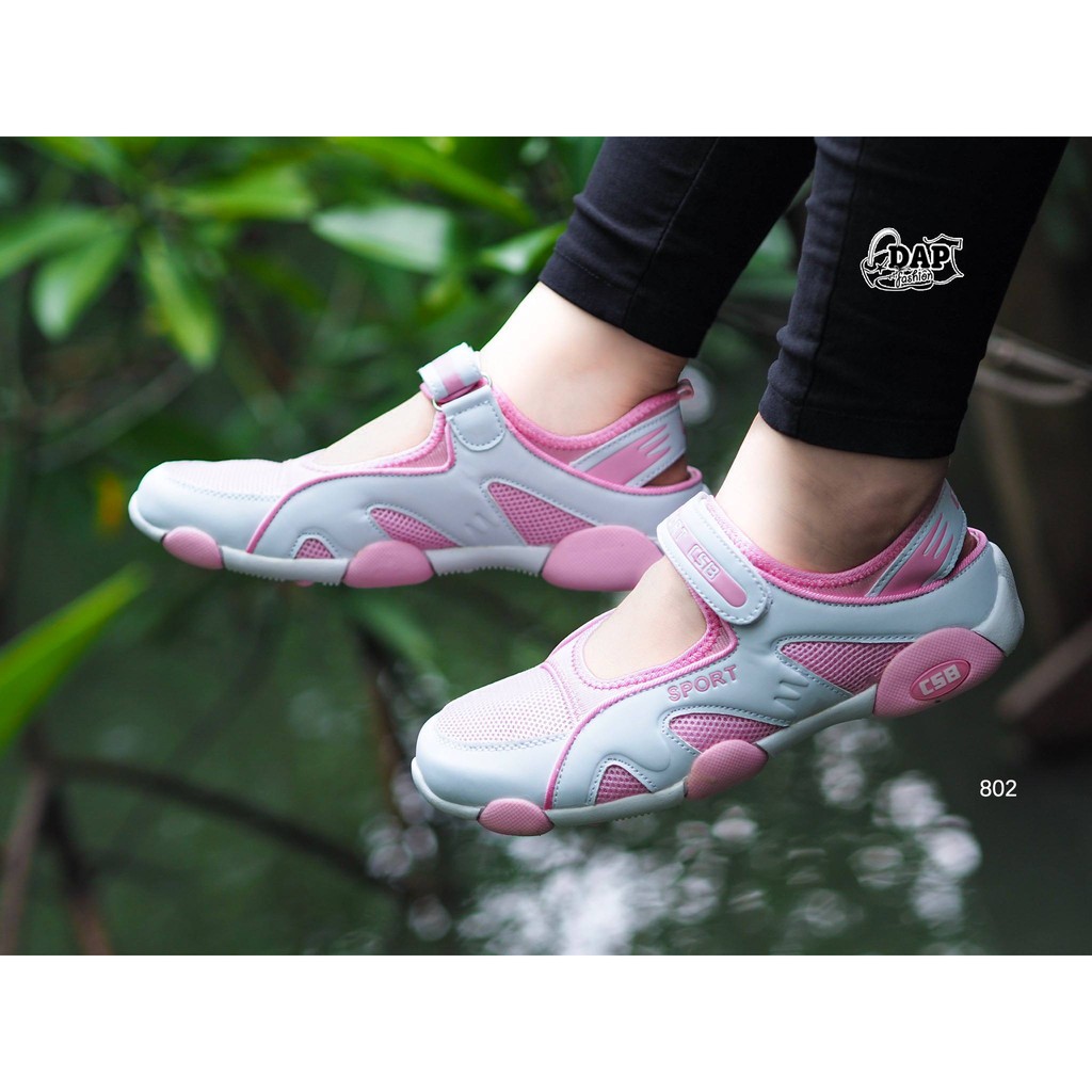 womens-casual-sneaker-550