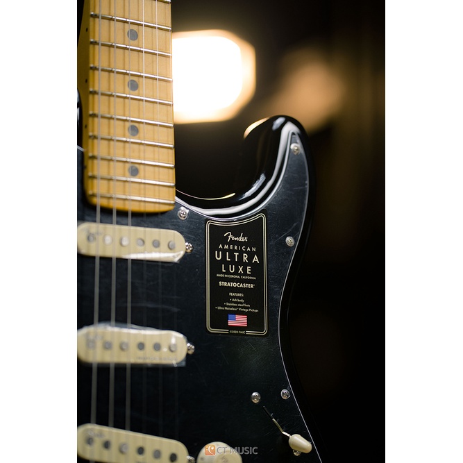 fender-american-ultra-luxe-stratocaster-กีตาร์ไฟฟ้า