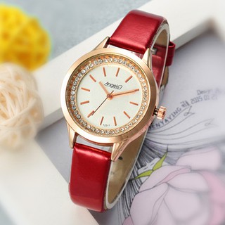 นาฬิกา นาฬิกาข้อมือ นาฬิกาข้อมือผู้หญิง นาฬิกาแฟชั่น นาฬิกาของผู้หญิง รุ่น LC-036 (สีทอง/แดง)