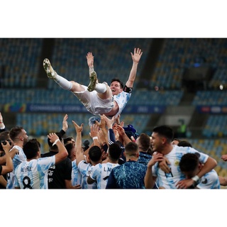โปสเตอร์ อาเจนติน่า Argentina champions แชมป์ Messi ลิโอเนล เมสซิ โคปา 2020 2021 poster โปสเตอร์ฟุตบอล ตกแต่งผนัง