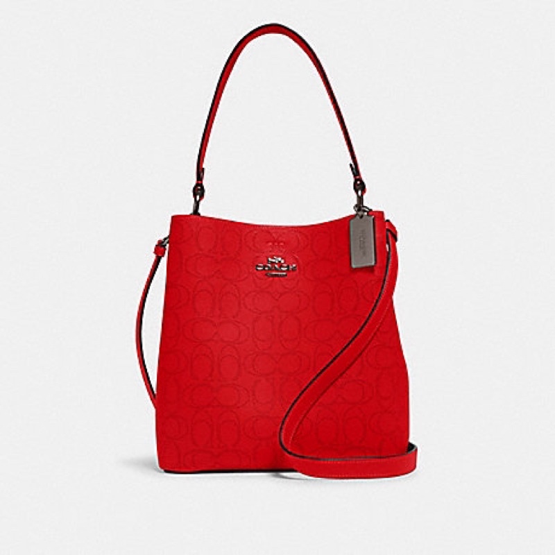 Town bucket bag in signature leather red hotsell